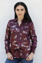 Load image into Gallery viewer, Womens Modern Fit Stretch Foil Fashion Shirt