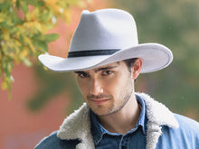 Load image into Gallery viewer, Wool Felt Hat Mustang