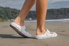 Load image into Gallery viewer, HORIZON CHECK SANDALS WOMEN