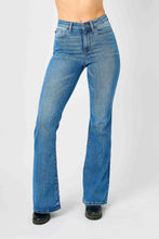 Load image into Gallery viewer, Judy Blue Full Size Hw Classic Flare Jeans