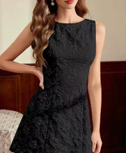 Load image into Gallery viewer, Women's Jacquard Sleeveless Midi Dress – Slim Fit French Minimalist Style