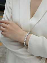 Load image into Gallery viewer, Large Gravitational Pull - A Fashionable And Light Luxury Jewelry Silver Bracelet Set With Top-quality Moissanite, S925 Silver-plated Platinum