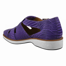 Load image into Gallery viewer, Adam Mens Fisherman Lizard Print Genuine Leather Buckle Closure Sandals