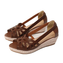 Load image into Gallery viewer, Women's Strappy Roman Sandals – Thick Sole Mid-Heel Buckle Sandals