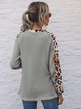 Load image into Gallery viewer, Leopard Panel Waffle Knit V Neck Sweater