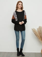 Load image into Gallery viewer, Leopard Pullover Knit Sweater