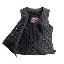 Load image into Gallery viewer, Bandida Women's Motorcycle Leather Vest