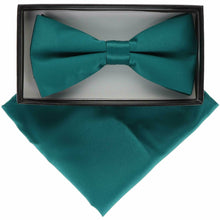 Load image into Gallery viewer, Vittorio Farina Classic Bow Tie & Pocket Square
