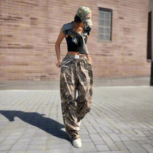 Load image into Gallery viewer, Women's Y2K Camouflage Cargo Pants