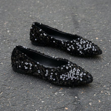 Load image into Gallery viewer, Women’s Pointed-Toe Flat Casual Shoes – Stylish Everyday Sneakers