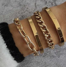 Load image into Gallery viewer, Simple And Smooth C-shaped Hollow Chain Bracelet Set