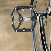 Load image into Gallery viewer, Bicycle Pedal Wear Resistance Anti Slip Aluminum Alloy Frame Safe High Lubrication Bike Accessories For Mountain Aluminum Alloy Bicycle Pedals Mountain Bike Pedal With Removable Anti-Skid Nails