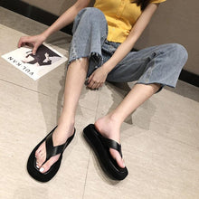 Load image into Gallery viewer, Black White Thick Bottom Flip Flops Women Famous Design Clip Toe Slippers Platform Slides Beach Comfort Thong Style Flip Flops Sandals For Women With Arch Support For Comfortable Walk