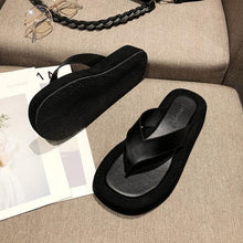 Load image into Gallery viewer, Black White Thick Bottom Flip Flops Women Famous Design Clip Toe Slippers Platform Slides Beach Comfort Thong Style Flip Flops Sandals For Women With Arch Support For Comfortable Walk