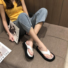 Load image into Gallery viewer, Black White Thick Bottom Flip Flops Women Famous Design Clip Toe Slippers Platform Slides Beach Comfort Thong Style Flip Flops Sandals For Women With Arch Support For Comfortable Walk
