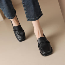 Load image into Gallery viewer, Women’s Retro Minimalist Mid-Heel Leather Shoes