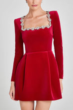 Load image into Gallery viewer, Elegant Square Neck Long-Sleeved Dress With Flowers Rhinestone Design