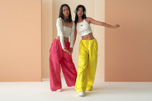 Load image into Gallery viewer, Women's High-Waist Lace-Up Straight-Leg Cargo Pants – Loose Fit