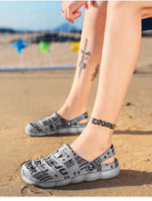 Load image into Gallery viewer, Camouflage Men Clogs Sandals Summer Outdoor Slippers Beach Aqua Shoes Slip On Flip Flops Garden Sandals Casual Outdoor Lightweight Clog Fashion Slip-On Sport Shoe Breathable Design Shoes
