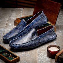Load image into Gallery viewer, Capri Blue Jeans