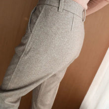 Load image into Gallery viewer, Women's Solid Color Wool-Like Tapered Trousers | Classic Ankle-Length Pants