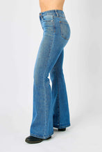 Load image into Gallery viewer, Judy Blue Full Size Hw Classic Flare Jeans