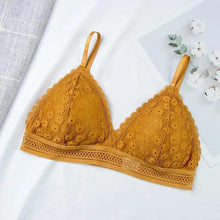 Load image into Gallery viewer, Charming Floral Lace Bra Top For Women Push Up Female Lingerie breathable Bralette Removable Pad Thin Fashion New Wireless Bras