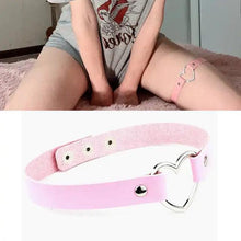 Load image into Gallery viewer, Chic Leather Collar