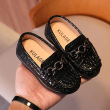 Load image into Gallery viewer, Chic Toddler Leather Kicks