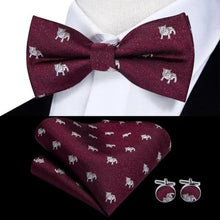 Load image into Gallery viewer, Classic Green Bow Ties Men Silk Butterfly Tie With Pocket Square And Cufflinks Set For Men Elegant Design Wedding Party Bowties Solid Color Gentleman Bow Tie And Pocket Square Cufflink Set