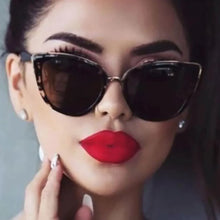 Load image into Gallery viewer, Cleo Cat Eye Shades