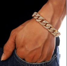 Load image into Gallery viewer, Clyde Elegance Gold Bracelet
