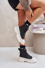 Load image into Gallery viewer, Big Star Natural leather Sneakers Step in style