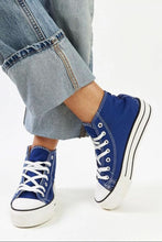 Load image into Gallery viewer, Solea Regular blue high-top sneakers