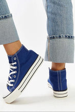 Load image into Gallery viewer, Solea Regular blue high-top sneakers