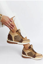 Load image into Gallery viewer, Solea Chestnut Sneakers