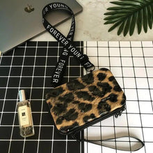 Load image into Gallery viewer, Delightful Designer Women Handbags For Women And Girls Small Shoulder Bag Women's Famous Clutch Bag