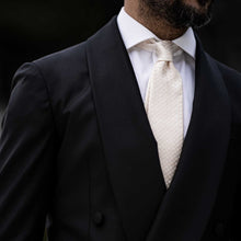 Load image into Gallery viewer, Barbera - Silk Jacquard Tie - Champagne