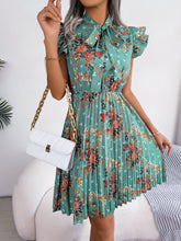 Load image into Gallery viewer, 🌸 Dignified Flowers Lace-Up Waist Pleated Maxi Skirt
