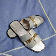 Load image into Gallery viewer, Elegant Black Women Chain Flip Flops Luxury Design Sandal Women Outdoor Slippers Casual Style Sandals