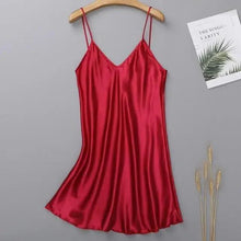 Load image into Gallery viewer, Elegant Wedding Bride Robe Lightweight Short Silk Sleepwear Women Indoor Bathrobes