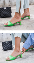 Load image into Gallery viewer, Elegant Women Slippers Summer Outdoor Beach Flip Flop Open Toe Flat Casual Low Heel Sandal Square Open Toe Heeled Sandals Beach Charming Sandals