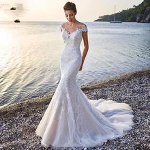 Load image into Gallery viewer, Princess Bride Mermaid Wedding Dress - White Trailing Backless Lace Gown