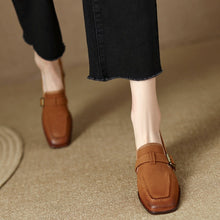 Load image into Gallery viewer, Women's Retro British Style Chunky Heel Leather Shoes – Round Toe Commuter