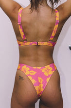 Load image into Gallery viewer, Female Bikini Set Floral Print Two-Piece Bathing Suit Bikinis Women Swimsuit Beachwear Summer Bikini Sets Floral Print Triangle Halter Swimsuits High Cut Two Piece Bathing Suit