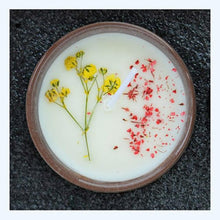 Load image into Gallery viewer, Flower Aromatherapy Candle Soy Wax Home Decorative Scented Candles Portable Travel Jar Aromatherapy Candles Set Used for Stress Relief in Bath Yoga Sleep Ideal for Thanksgiving Christmas Birthday Wedding Party Home Decoration Aroma Candles