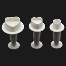 Load image into Gallery viewer, Fondant Cake Cookie Cutter Embossed Ejector Stamp Plunger Mold Kitchen Baking Cake Decorating Tools Heart Shaped Cookie Mold Hand Press Cookie Dessert Cutter Pastry Decoration Tool Mooncake Maker