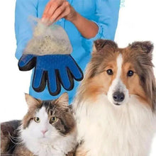 Load image into Gallery viewer, Gentle Pet Grooming Glove
