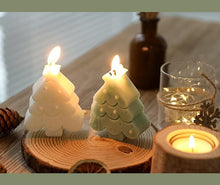 Load image into Gallery viewer, Handmade Creative Christmas Tree Scented Candles Christmas Tree Candles Christmas Gifts For Women Mom Girlfriend Christmas Scented Candles Home Decor Christmas Novelty Scented Candles Seasonal Celebration Candle Decoration Candle Gift