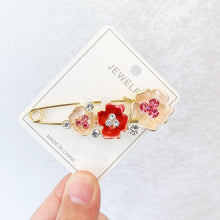 Load image into Gallery viewer, High-end Safety Pins For Women Flower Pin Crystal Rhinestones Safety Pins Woman Jewelry Accessories Hijab Scarf Clip Buckles